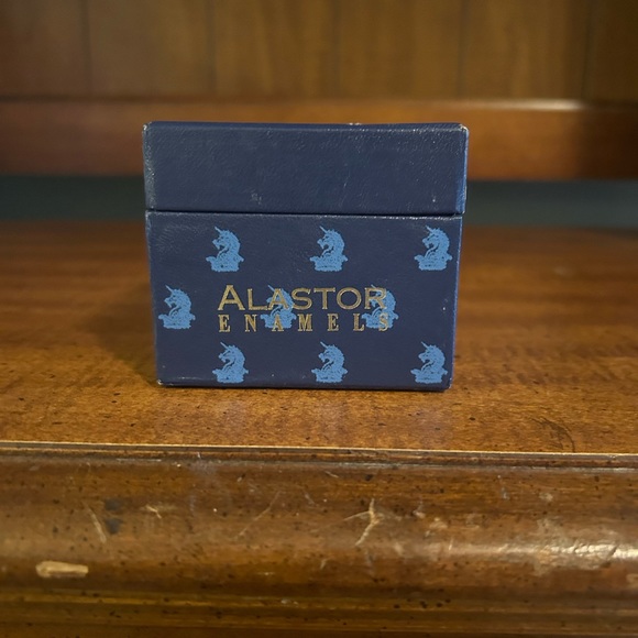 Trinket Box, Man On Horse England Alastor Enamels “Pride Comes Before Fall” - Picture 2 of 9